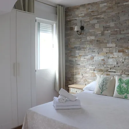 La Paloma I Guest house 3*